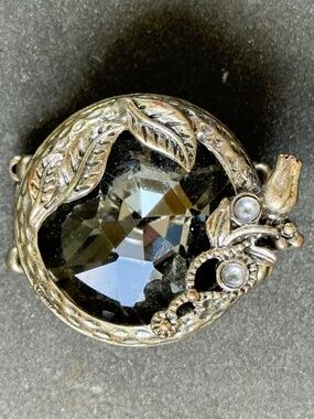 VINTAGE Smoky Gray Glass Stretch Cocktail Ring (8+)